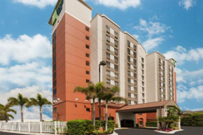 Holiday Inn Express & Suites - Nearest Universal Orlando, an IHG Hotel